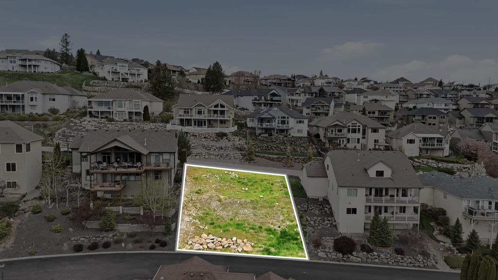 Photo of 8703 E Blue Fox Ln, Spokane Valley, WA 99212 (MLS # 202615673)