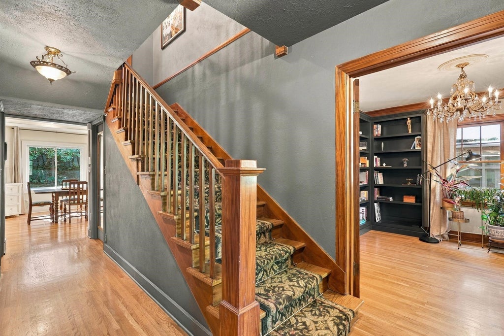 Photo of 417 W Shoshone Pl, Spokane, WA 99203 (MLS # 202625917)