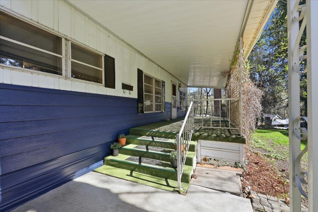 Photo of 3231 W Boone Ave, Spokane, WA 99201 (MLS # 202615705)