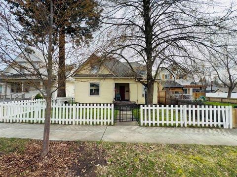 Photo of 2823 W Sharp Ave, Spokane, WA 99201 (MLS # 202615800)