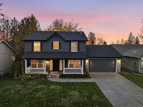 Photo of 4208 S Tenfel Ln, Spokane, WA 99223 (MLS # 202527003)