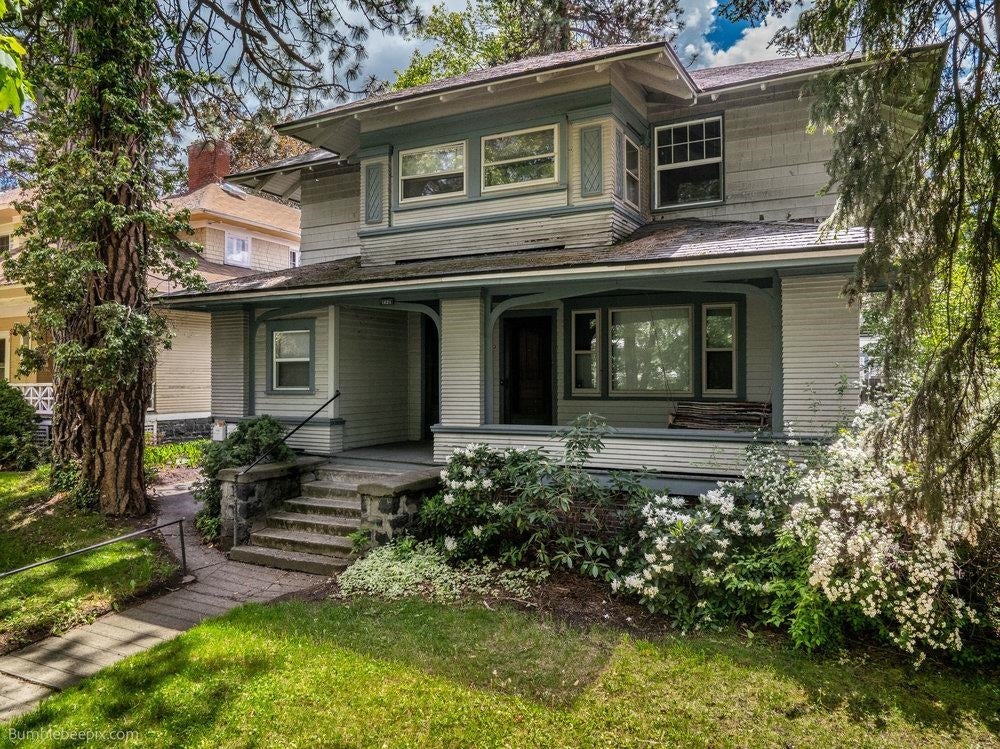Photo of 1621 W 9TH Ave, Spokane, WA 99223 (MLS # 202621087)