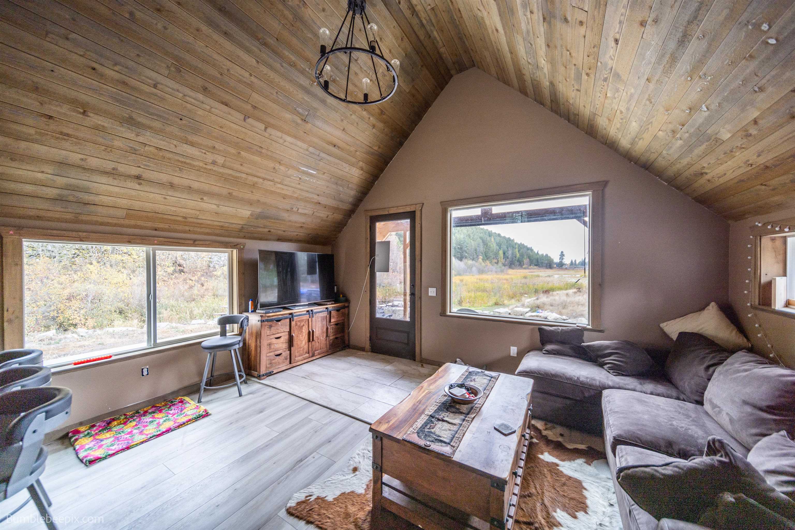 Elk, Washington 99009, United States, 2 Bedrooms Bedrooms, ,1 BathroomBathrooms,Residential,Active,36165