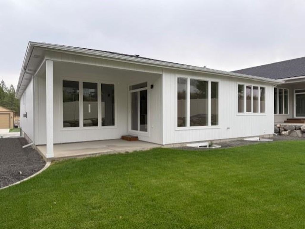 Photo of 3226 S Custer Ln, Spokane, WA 99223 (MLS # 202610870)