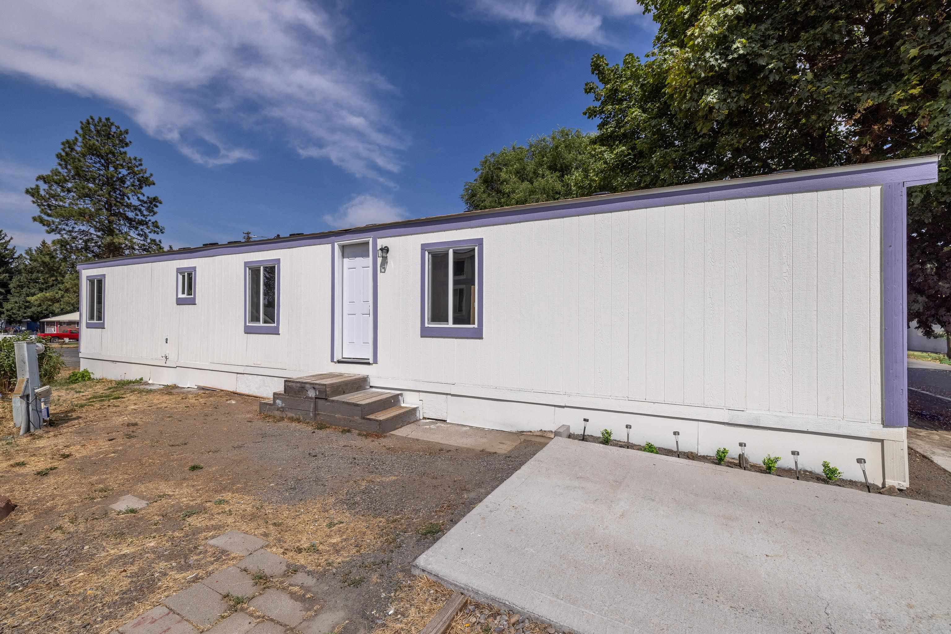 View Medical Lake, WA 99022 mobile home