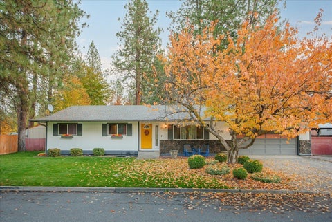 Photo of 819 S Robinhood St, Spokane Valley, WA 99206 (MLS # 202626424)