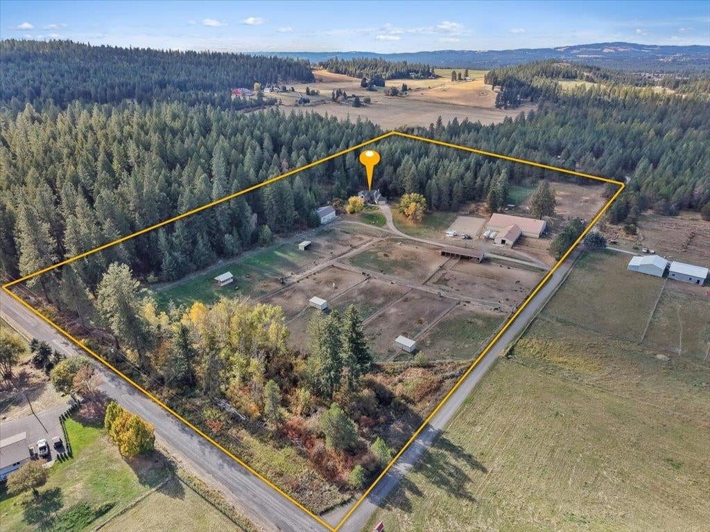 Photo of 19515 N Bernhill Rd, Colbert, WA 99005 (MLS # 202625725)