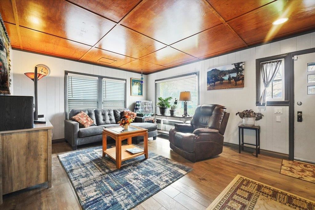 Photo of 4807 N Madison St, Spokane, WA 99205 (MLS # 202615712)