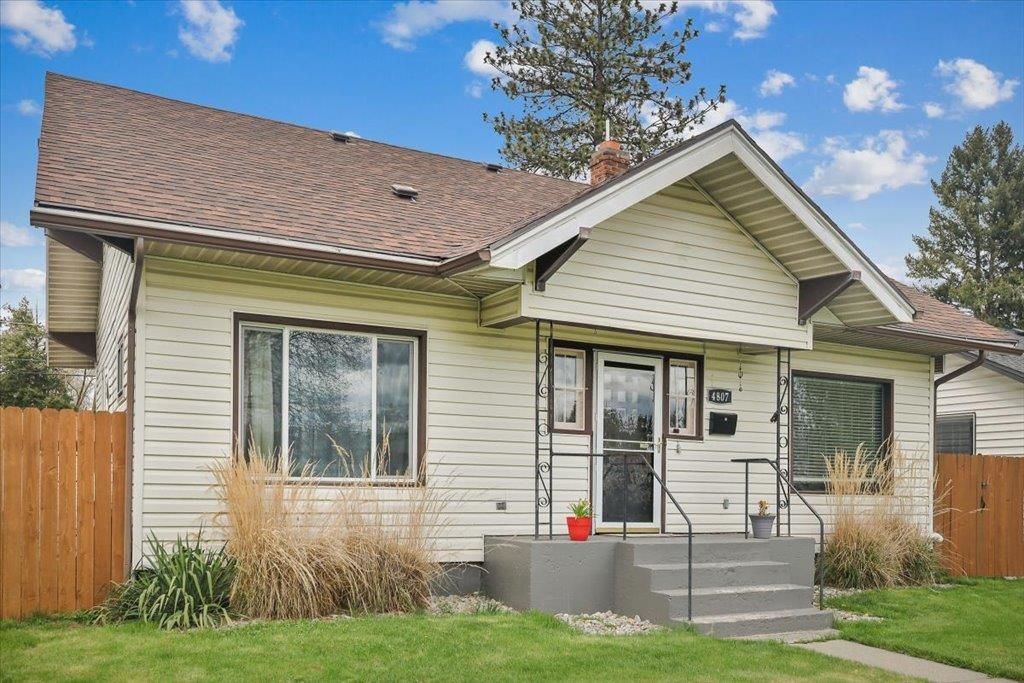 Photo of 4807 N Madison St, Spokane, WA 99205 (MLS # 202615712)