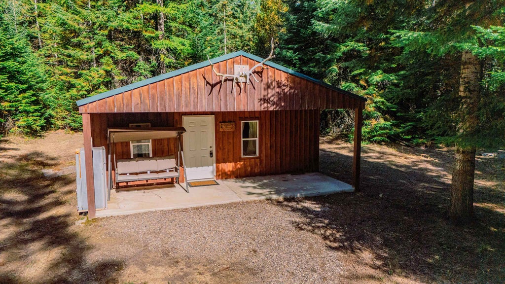 Photo of 552 Forgotten Trail Rd, Newport, WA 99156 (MLS # 202625435)