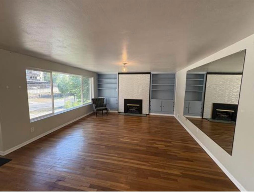 Photo of 820 / 828 W 11th Ave, Spokane, WA 99204 (MLS # 202625717)