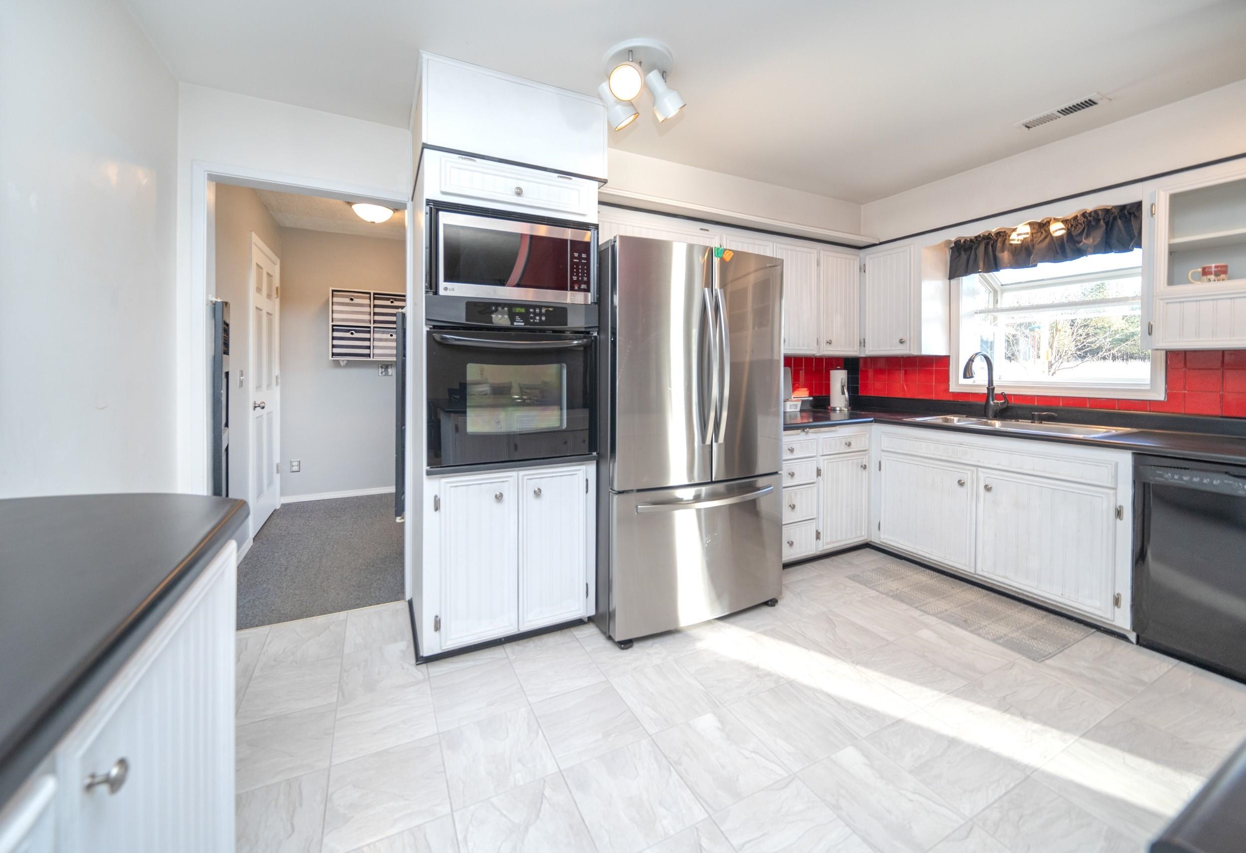 Chattaroy, Washington 99003, United States, 5 Bedrooms Bedrooms, ,3 BathroomsBathrooms,Residential,Active,12230