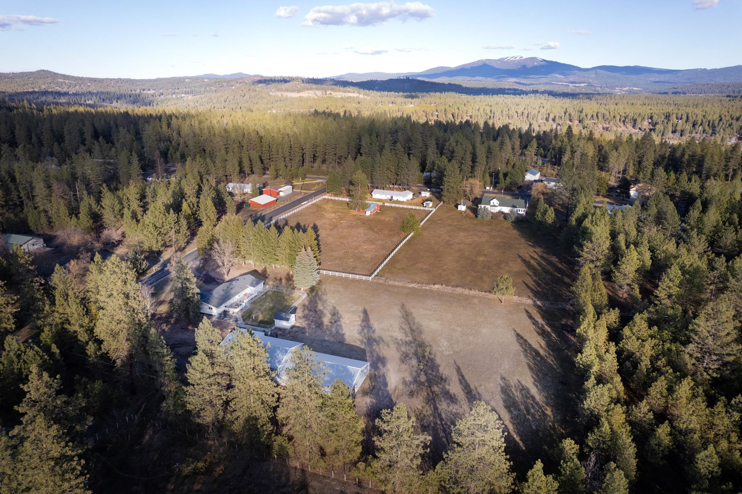 Chattaroy, Washington 99003, United States, 5 Bedrooms Bedrooms, ,3 BathroomsBathrooms,Residential,Active,12230