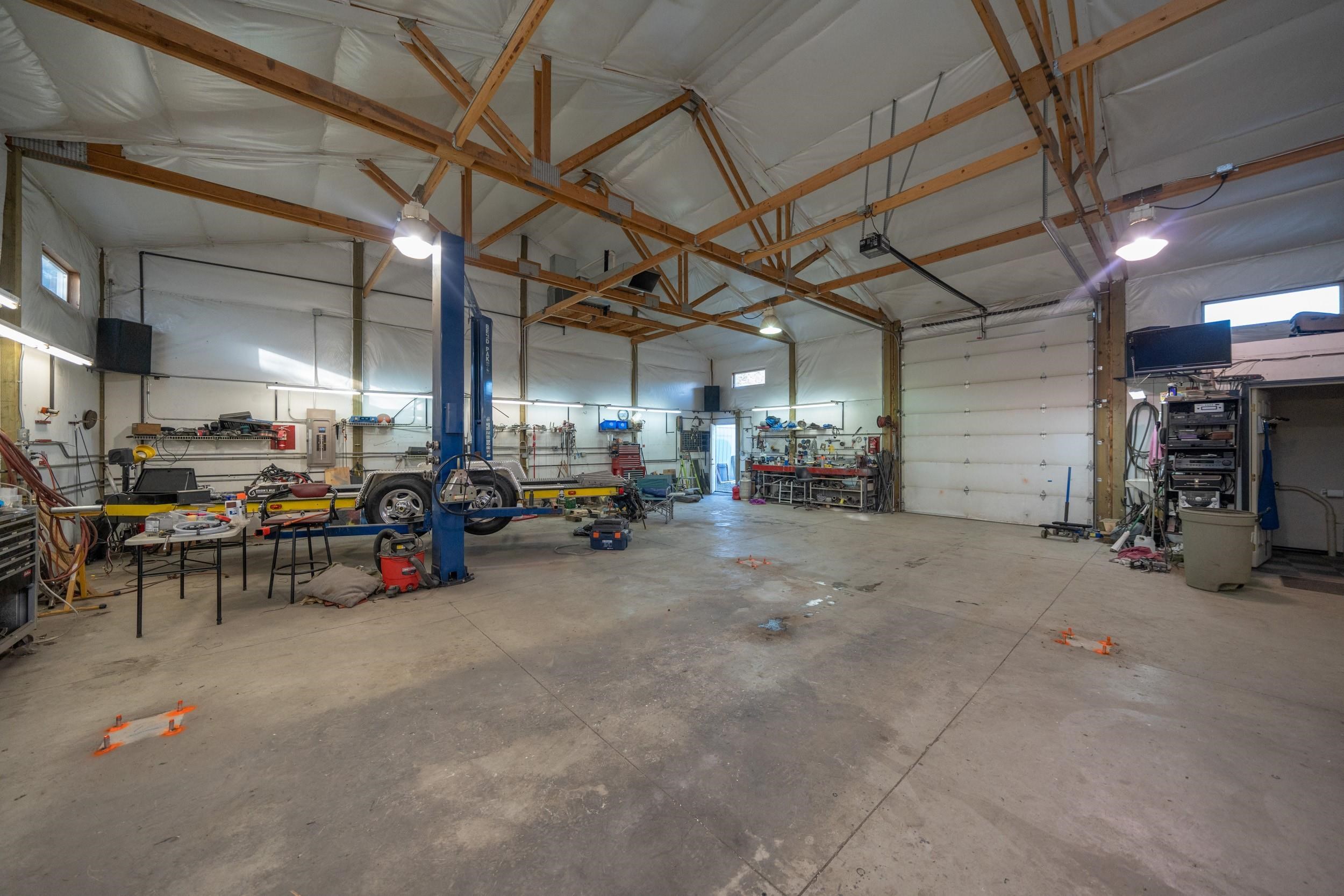 Chattaroy, Washington 99003, United States, 5 Bedrooms Bedrooms, ,3 BathroomsBathrooms,Residential,Active,12230