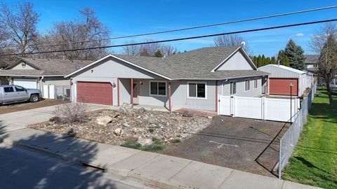 Photo of 205 S Tschirley Rd, Greenacres, WA 99016 (MLS # 202614916)