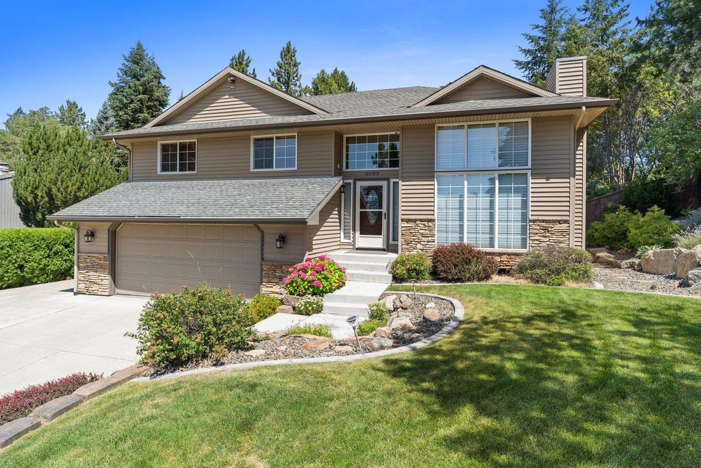 Photo of 8603 E Columbia Park Dr, Spokane Valley, WA 99212 (MLS # 202525411)