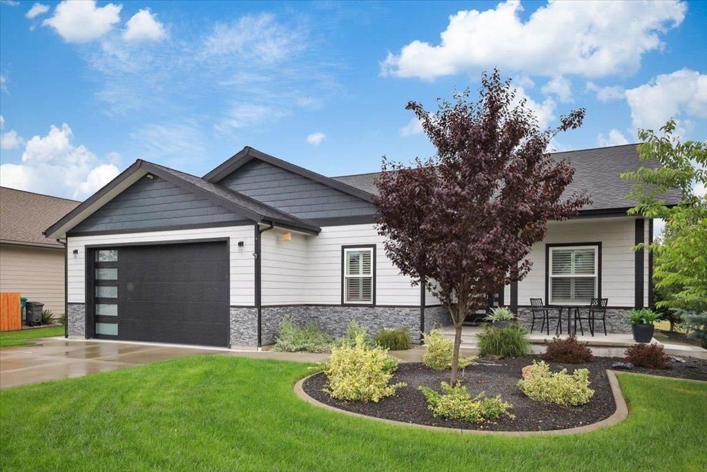 Photo of 701 N Country Club Dr, Deer Park, WA 99006 (MLS # 202620307)