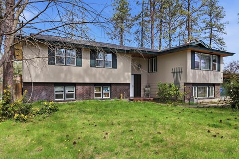 Photo of 318 W Spruce Ct, Spokane, WA 99218 (MLS # 202615991)
