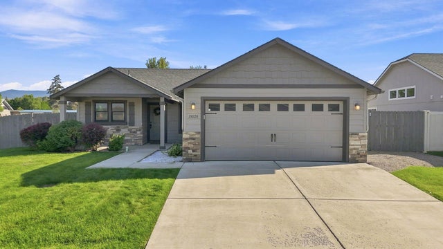 19028 E Mountain View Ave