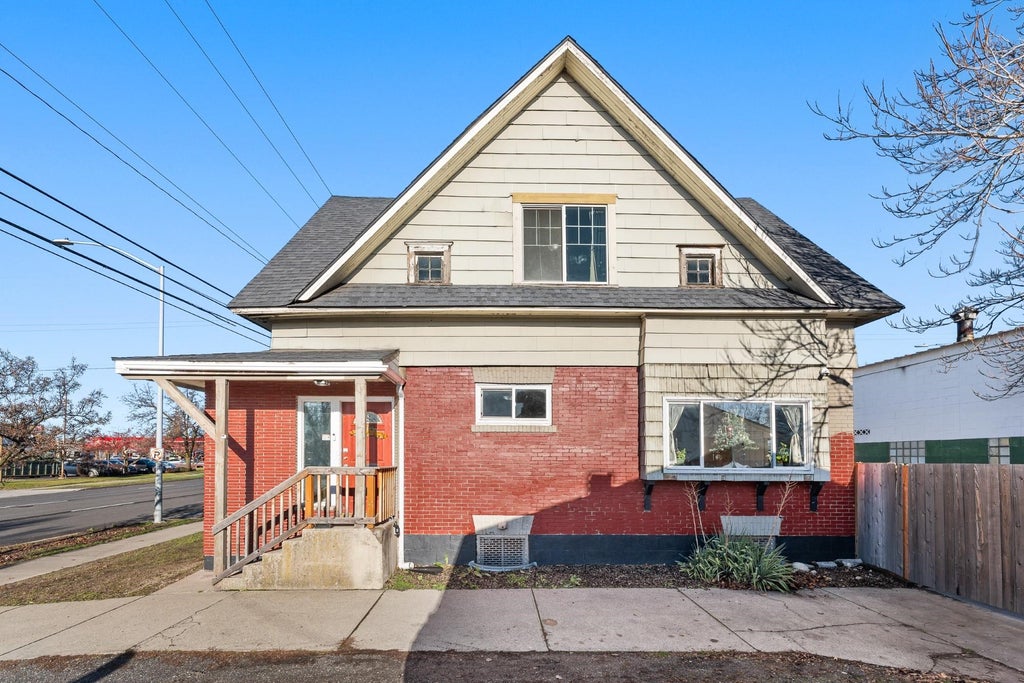 Photo of 2012 N Ruby St, Spokane, WA 99207 (MLS # 202623664)