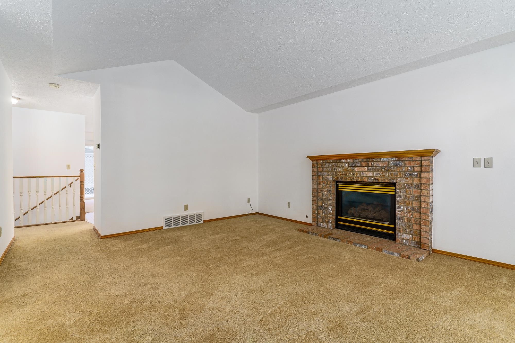 Photo 4 of 25 of 8411 N Pine Meadows Ln house