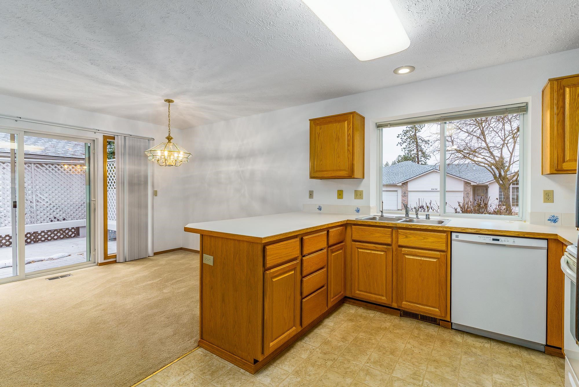 Photo 5 of 25 of 8411 N Pine Meadows Ln house