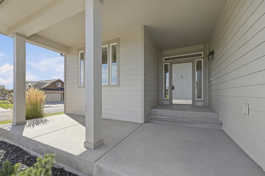 Photo of 1603 W Lavender Ct, Spokane, WA 99208 (MLS # 202624591)