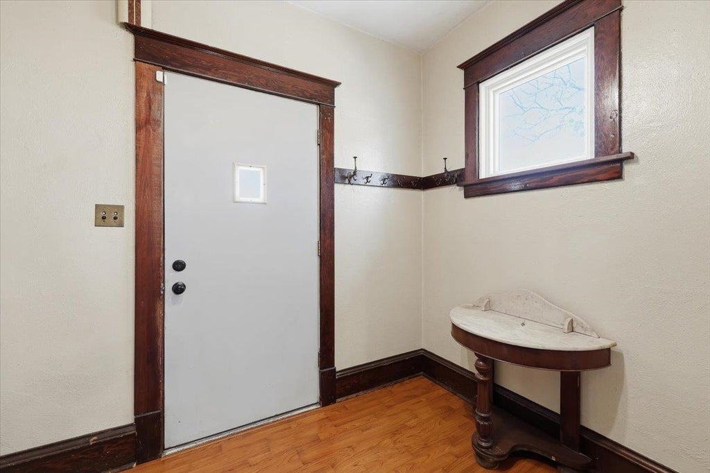 Photo of 1903 E Glass Ave, Spokane, WA 99207 (MLS # 202619848)