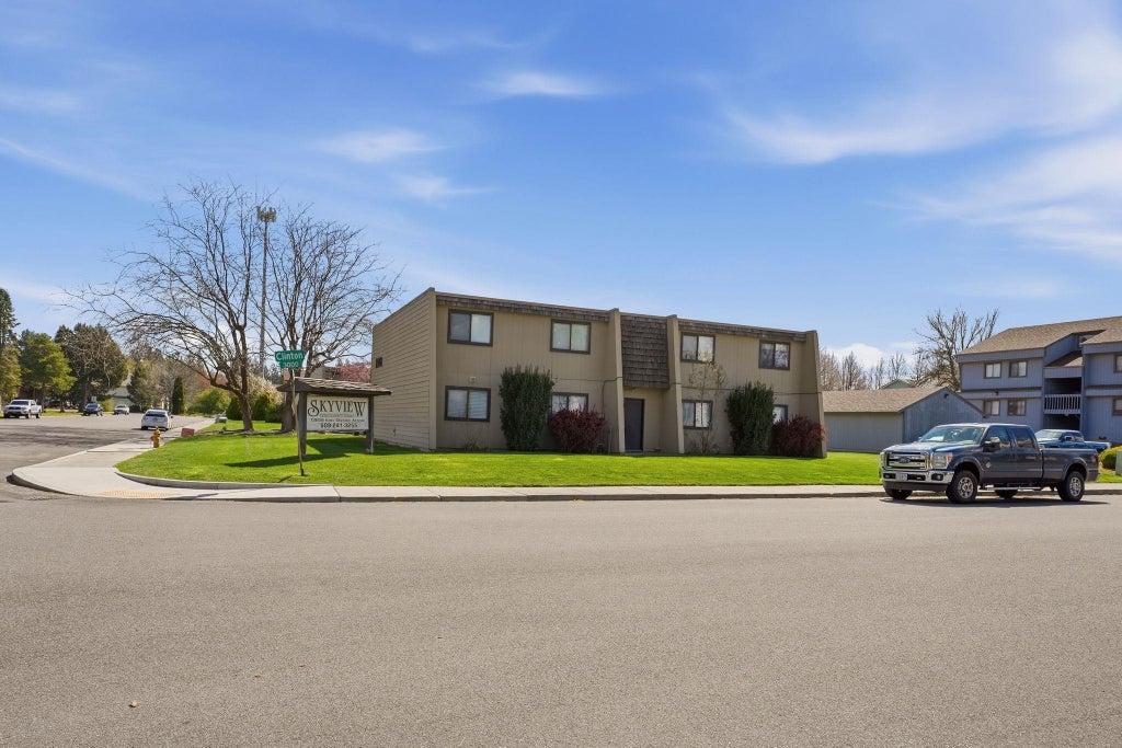 Photo of 13208 E Skyview Ave, Spokane Valley, WA 99216 (MLS # 202623606)