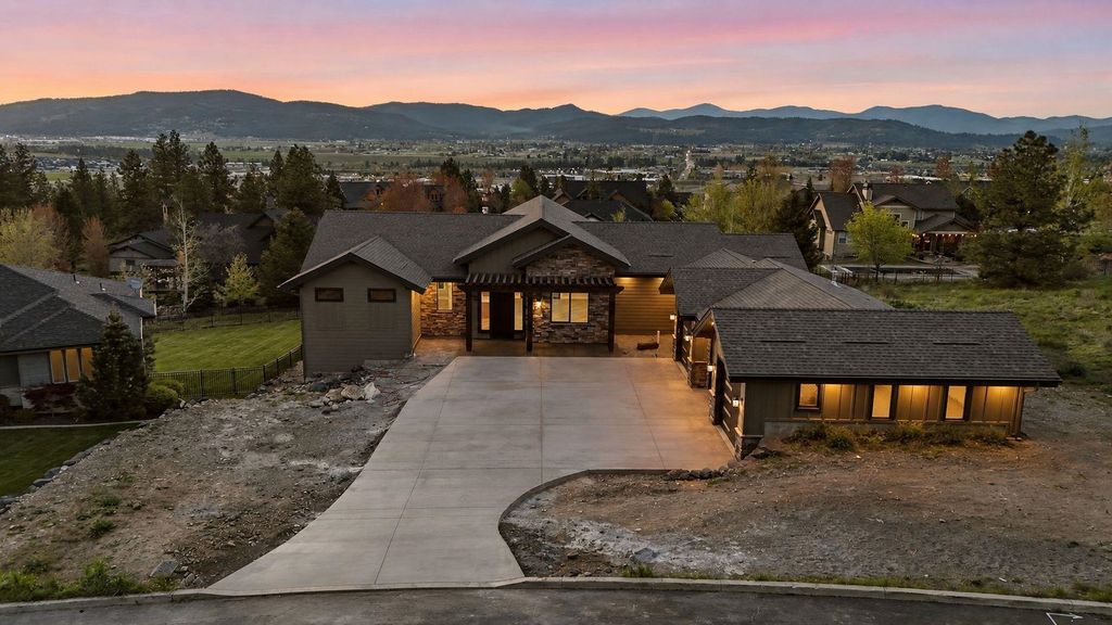 Photo of 238 N Legacy Ridge Dr, Liberty Lake, WA 99019 (MLS # 202616410)