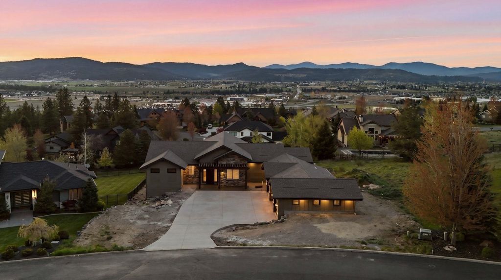 Photo of 238 N Legacy Ridge Dr, Liberty Lake, WA 99019 (MLS # 202616410)