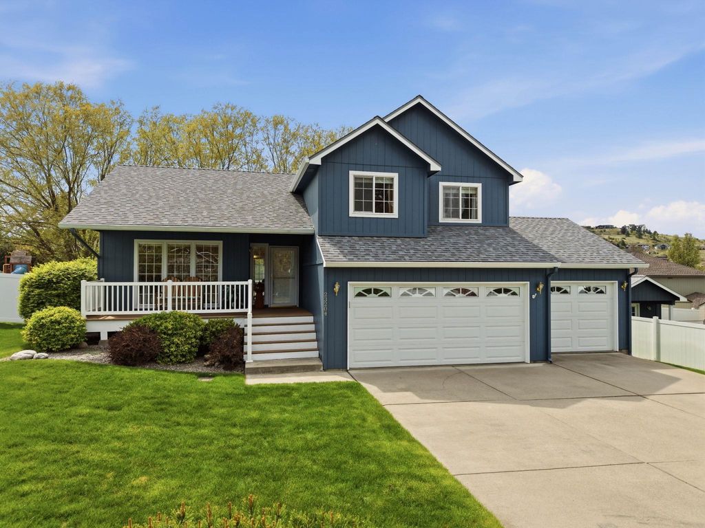 Photo of 23204 E Main Ave, Liberty Lake, WA 99019 (MLS # 202616488)