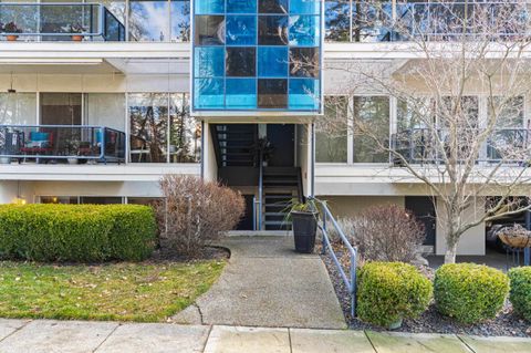 Photo of 301 S Chestnut St, Spokane, WA 99201 (MLS # 202612725)