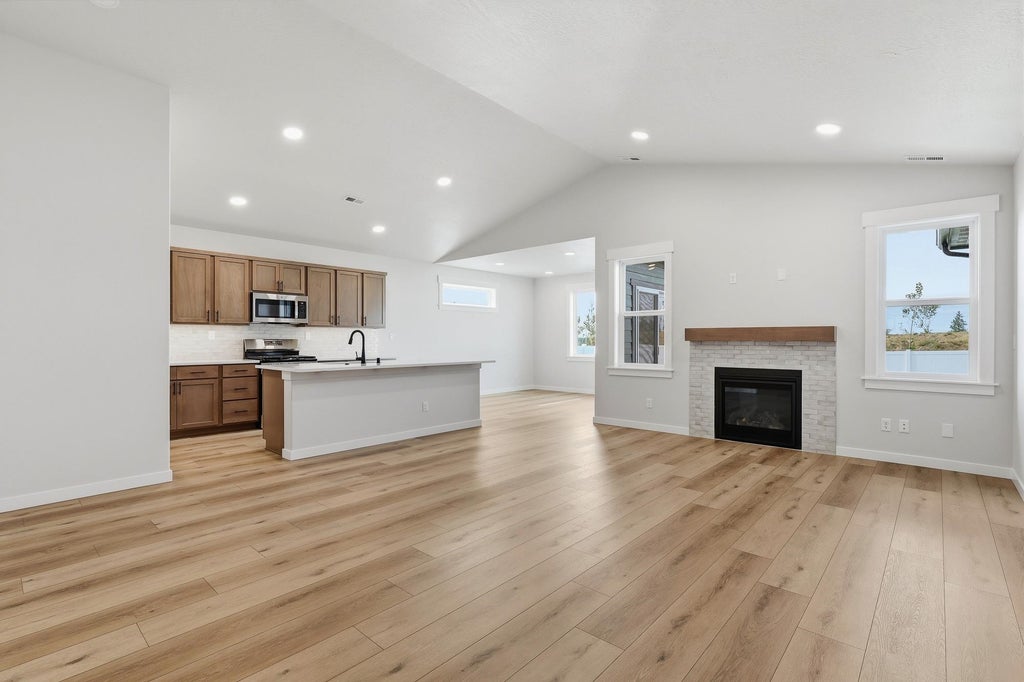 Photo of 1536 W 67th Ave, Spokane, WA 99224 (MLS # 202624343)