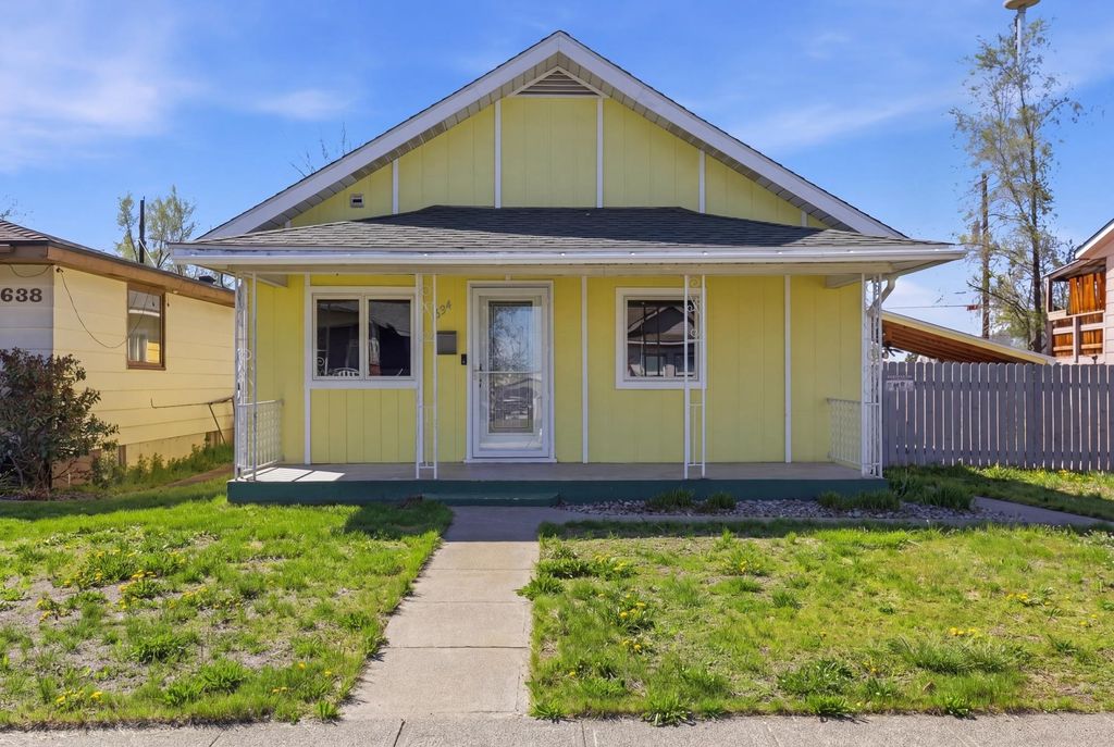 Photo of 1634 E Providence Ave, Spokane, WA 99207 (MLS # 202616088)