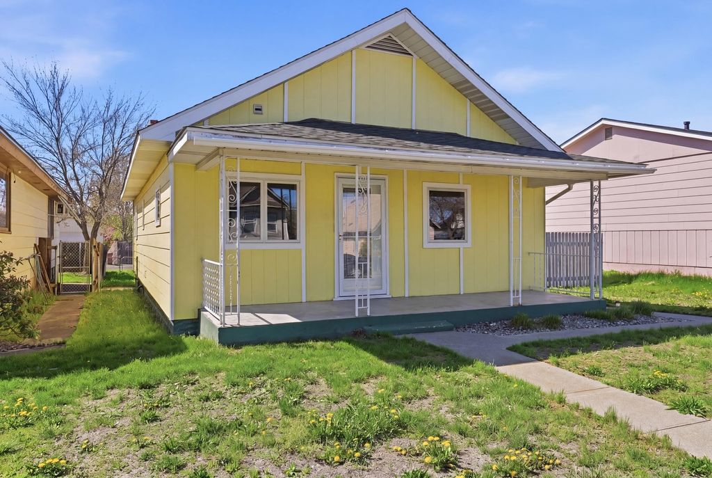 Photo of 1634 E Providence Ave, Spokane, WA 99207 (MLS # 202616088)