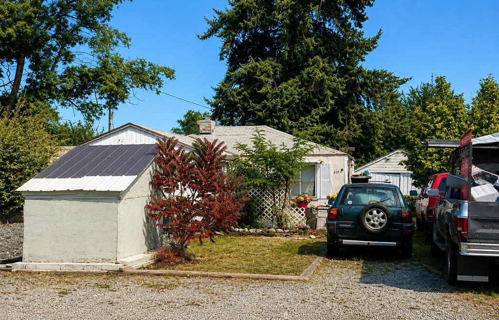 Photo of 419 S Custer St, Spokane Valley, WA 99212 (MLS # 202622075)
