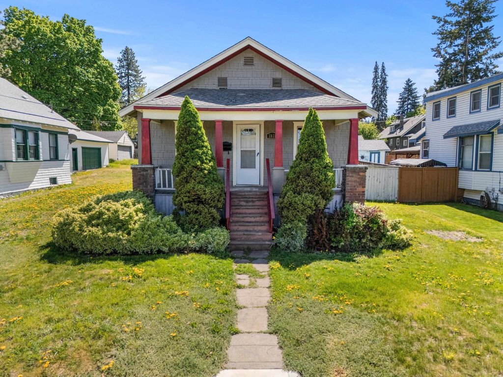 Photo of 1818 E 11th Ave, Spokane, WA 99202 (MLS # 202616547)