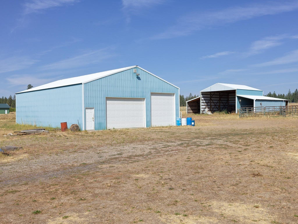 Photo of 303 E Westmoreland Ave, Deer Park, WA 99006 (MLS # 202623576)