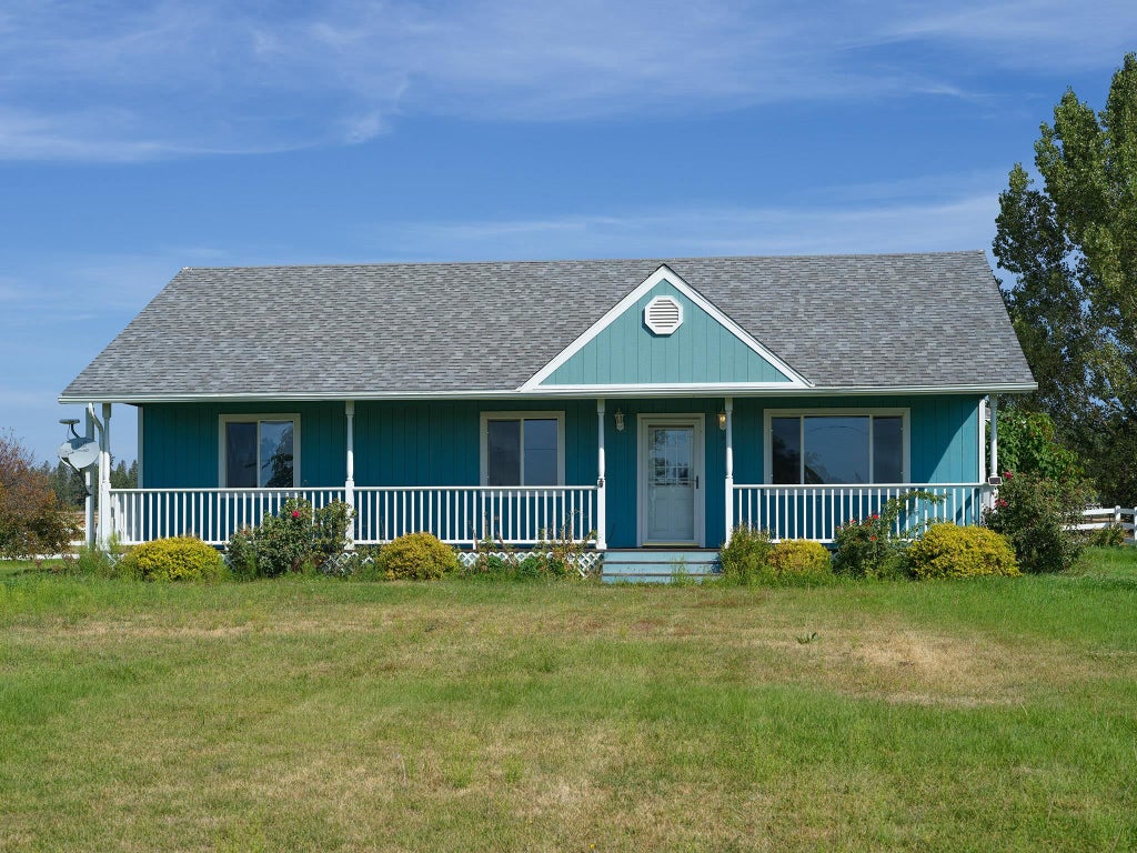 Photo of 303 E Westmoreland Ave, Deer Park, WA 99006 (MLS # 202623576)