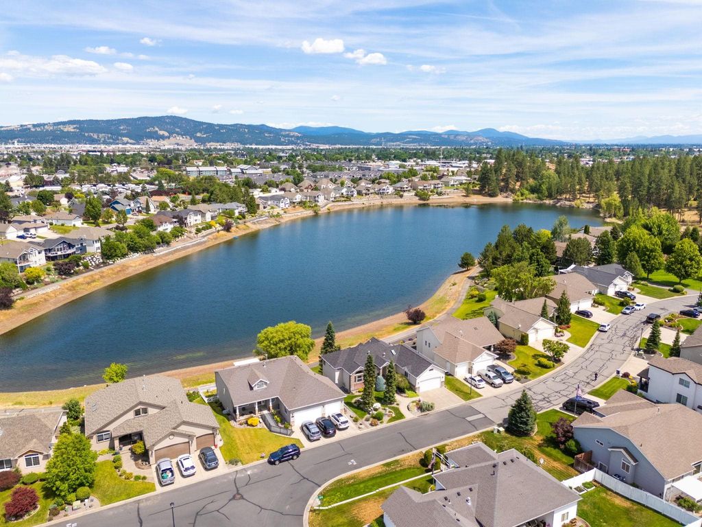 Photo of 837 S SHELLEY LAKE Ln, Veradale, WA 99037 (MLS # 202619785)