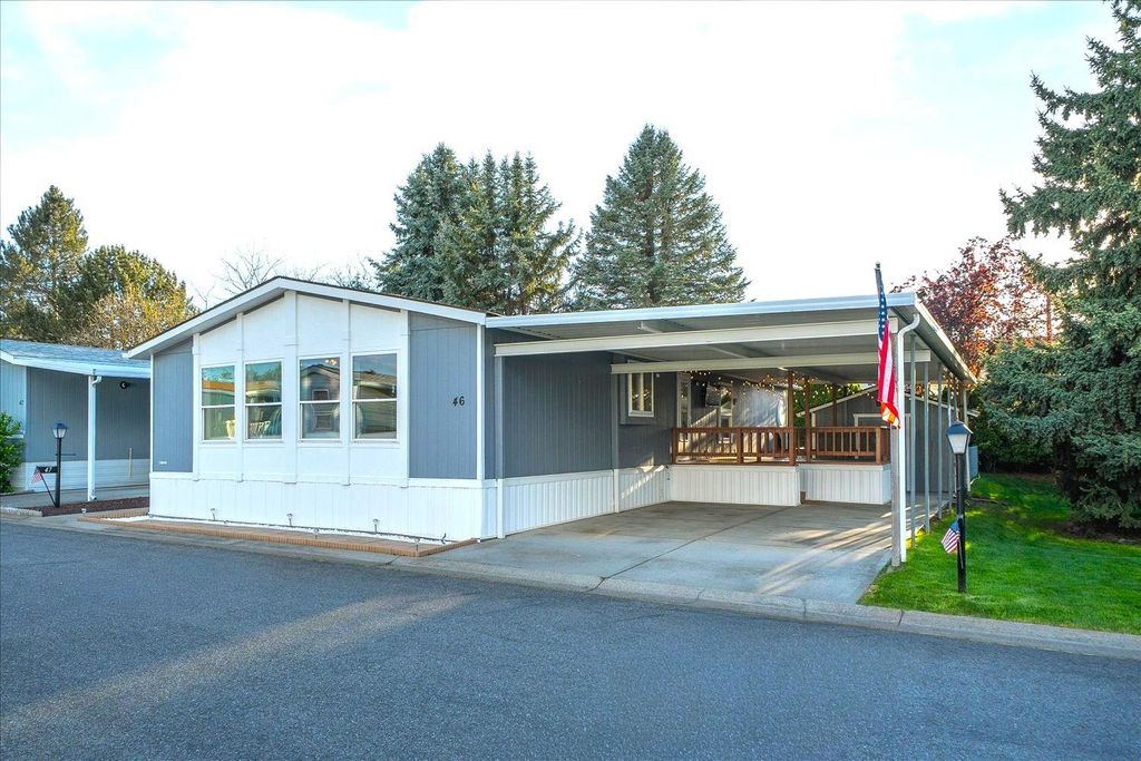 Photo of 304 S Conklin Rd, Spokane Valley, WA 99037 (MLS # 202616499)