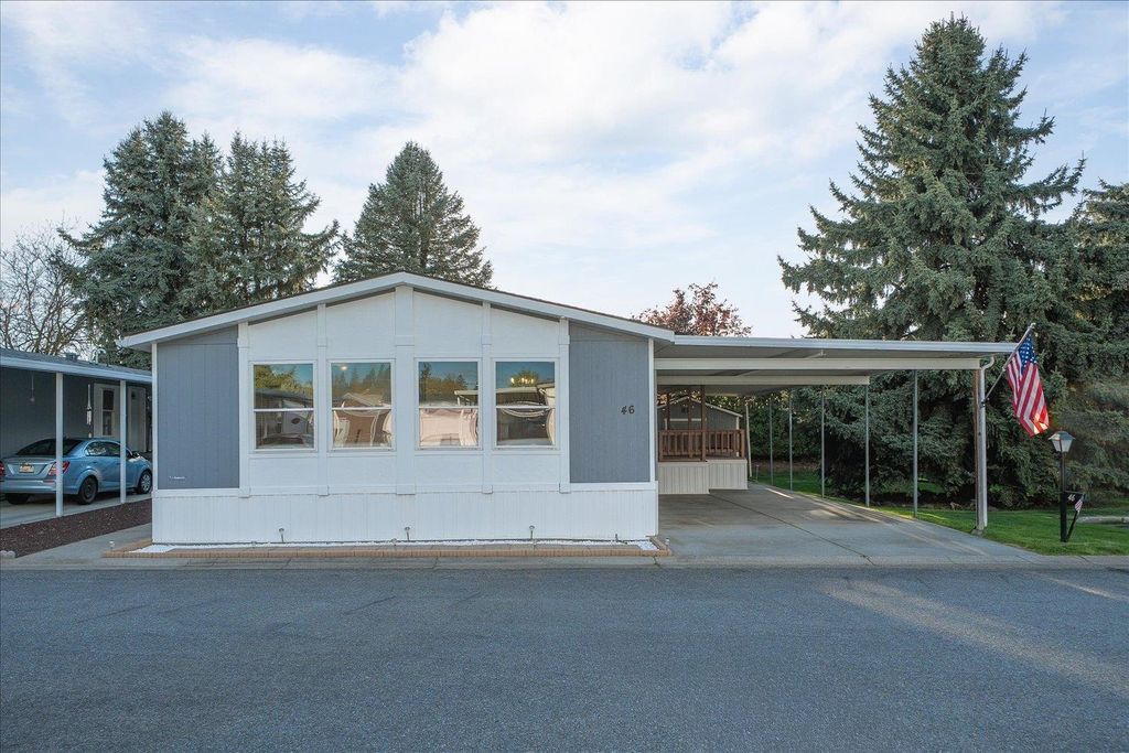 Photo of 304 S Conklin Rd, Spokane Valley, WA 99037 (MLS # 202616499)