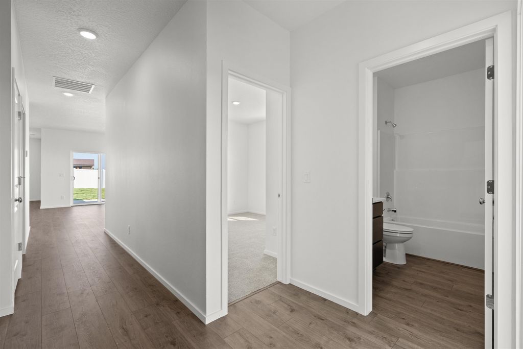 Photo of 411 N ARCADIA Ave, Deer Park, WA 99006 (MLS # 202614526)
