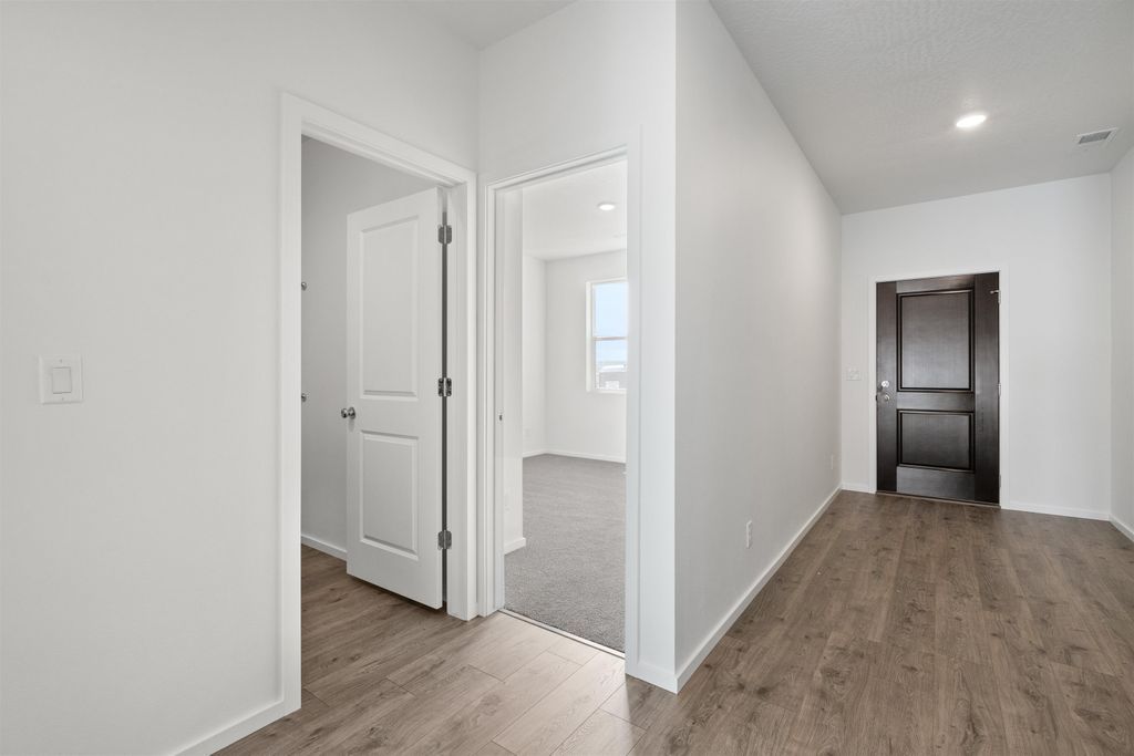 Photo of 411 N ARCADIA Ave, Deer Park, WA 99006 (MLS # 202614526)