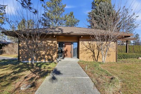Photo of 5438 S Quail Ridge Cir, Spokane, WA 99223 (MLS # 202612335)
