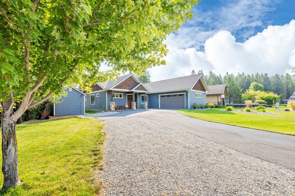 Photo of 179 Waterfront Dr, Sagle, ID 83860 (MLS # 202623115)