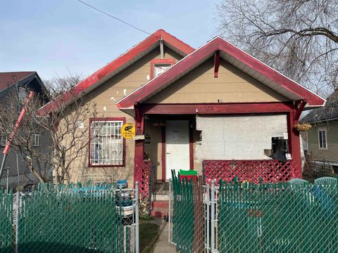 Photo of 2323 E Hartson Ave, Spokane, WA 99202 (MLS # 202613207)