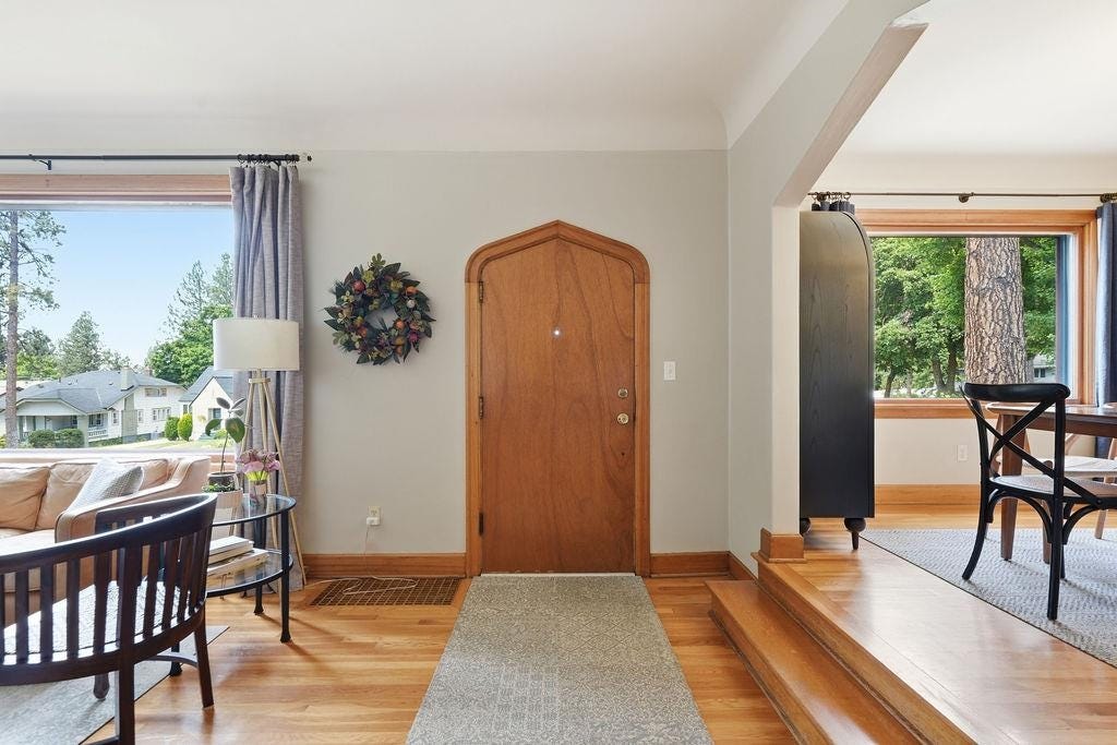 Photo of 1107 W 18th Ave, Spokane, WA 99203 (MLS # 202621068)
