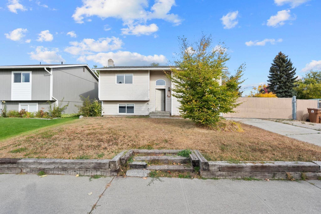 Photo of 3315 E Garnet Ave, Spokane, WA 99217 (MLS # 202626069)